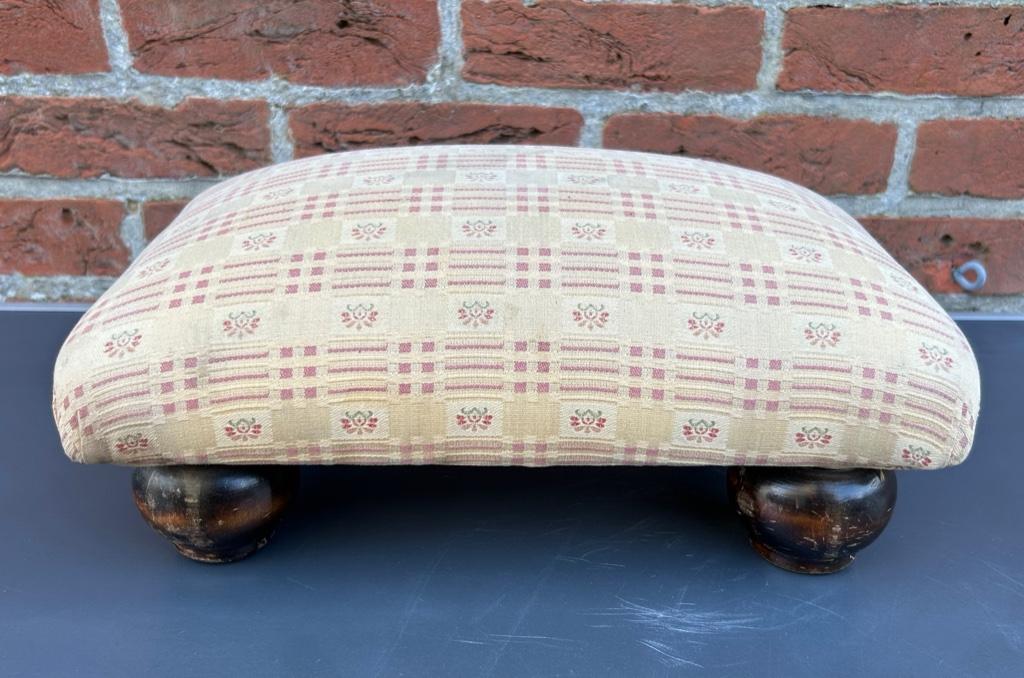 Ancien repose-pieds, Maison & Meubles, Enlèvement ou Envoi, Utilisé, Moins de 50 cm, Rectangulaire