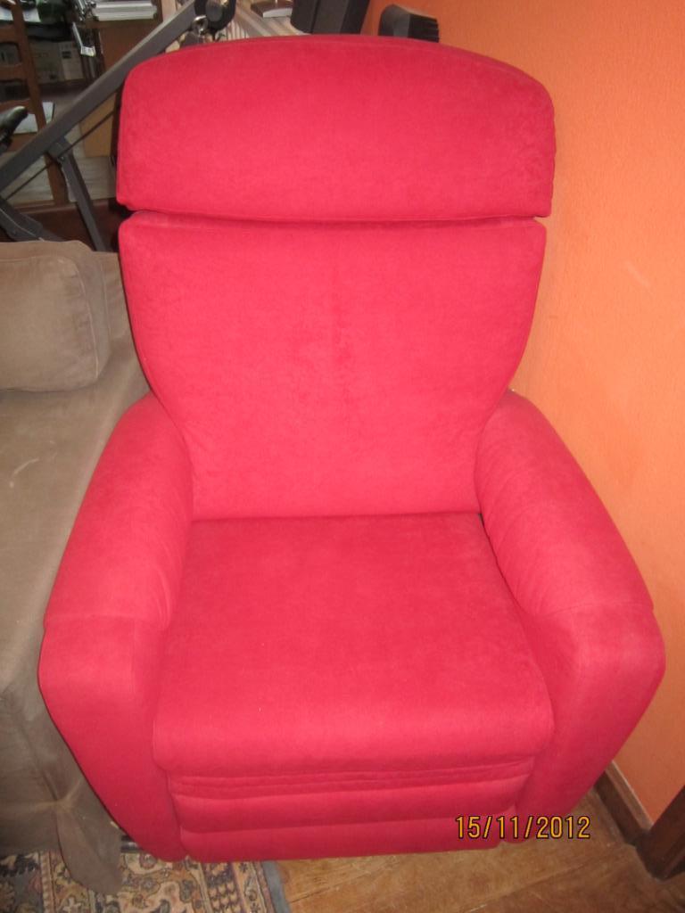 Fauteuil médical électrique en alcantara rouge Adam D, Ophalen, Gebruikt