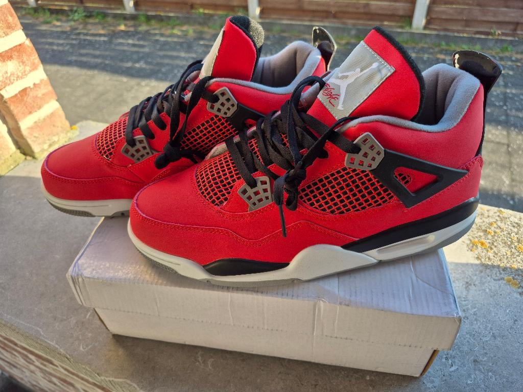 Nike Air Jordan 4 retro toro bravo, Kleding | Heren, Schoenen, Nieuw, Sneakers, Overige kleuren, Ophalen