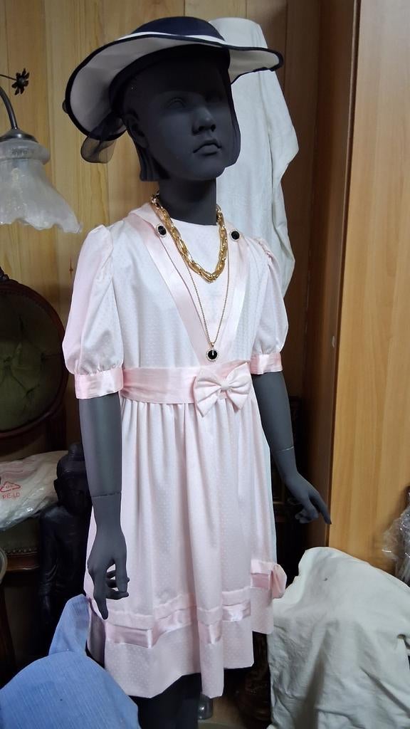 chaîne mannequin pour enfants, Enlèvement