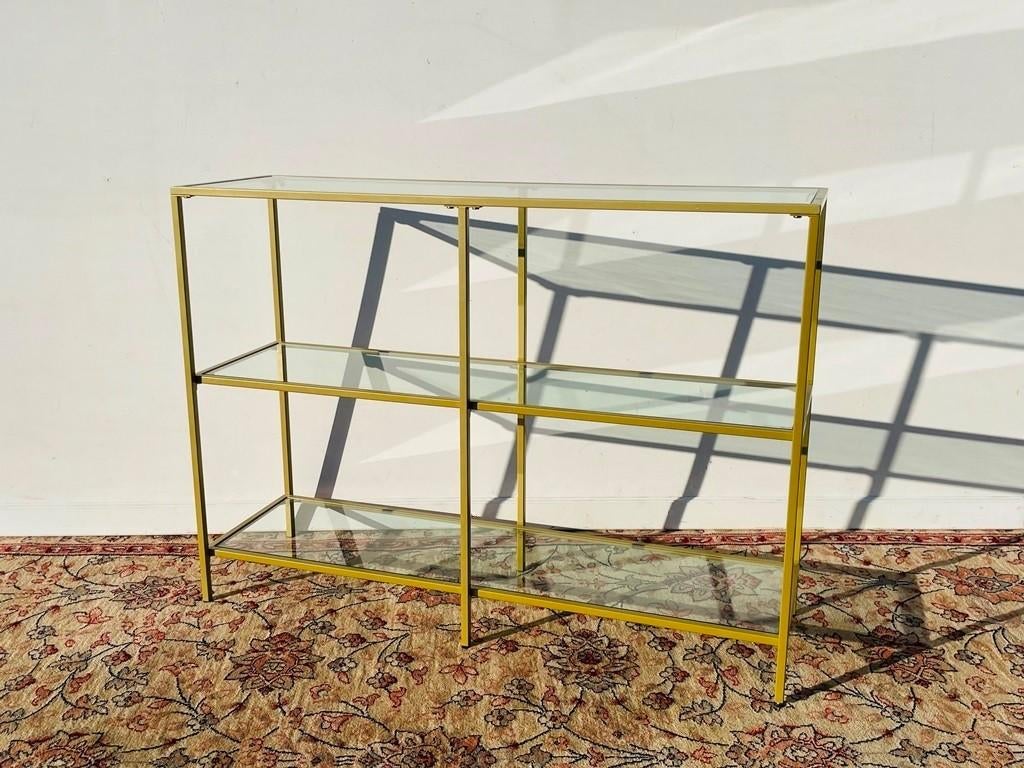 Étagère contemporaine en métal laqué doré, Maison & Meubles, Armoires | Étagères, Comme neuf, Enlèvement ou Envoi