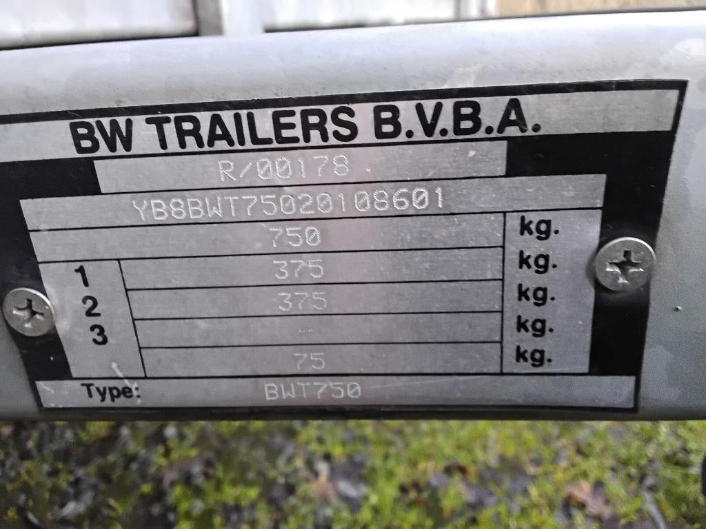 Gesloten aanhangwagen mtm 750 kg, Ophalen, Gebruikt