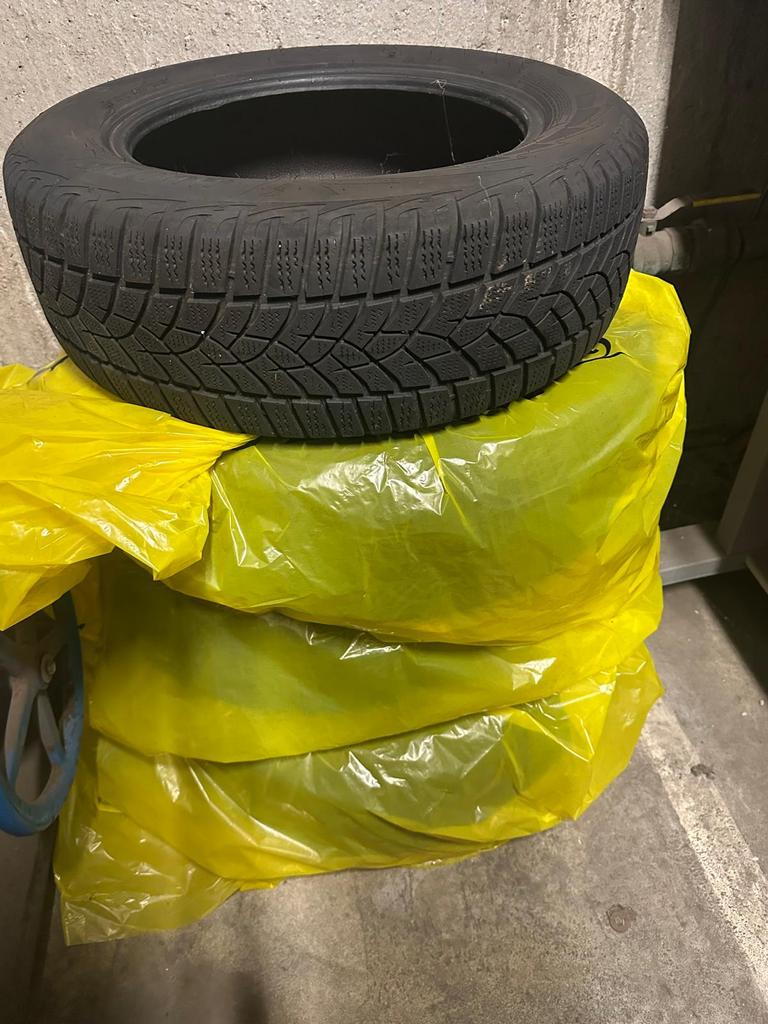 Goodyear UltraGrip 205/60R16 96H, Autos : Pièces & Accessoires, Pneus & Jantes, Pneus hiver, 16 pouces, Véhicule de tourisme, 205 mm