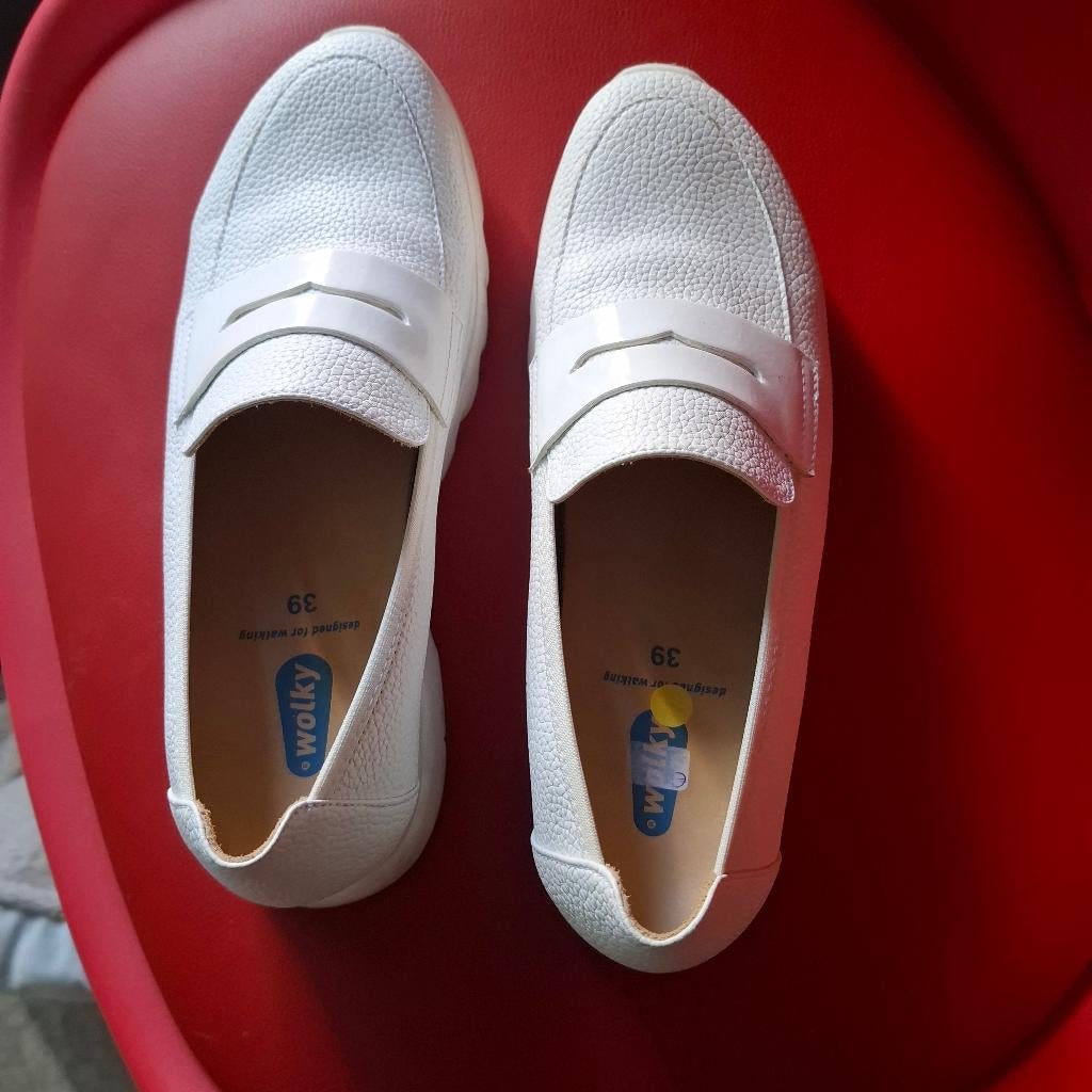 Mooie witte zomer Wolky s mt 39, ANDERE, Ophalen of Verzenden, Zo goed als nieuw, Wit