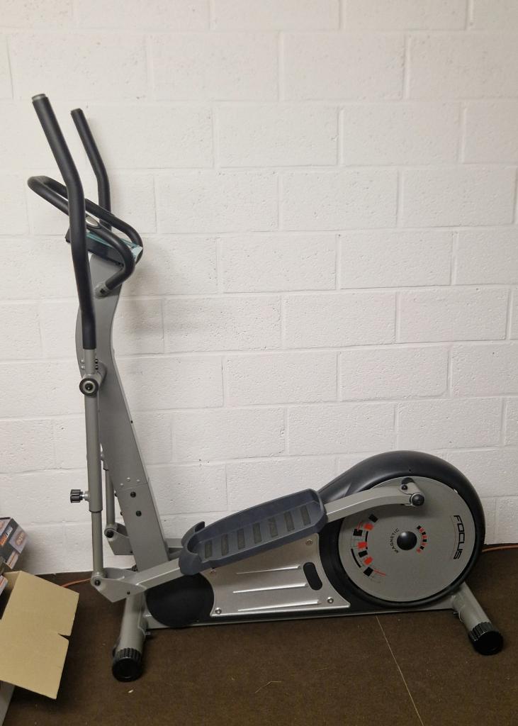 Focus Fitness Fox 5 Crosstrainer – Zeer stabiel & stil, Ophalen, Zo goed als nieuw, Metaal, Crosstrainer