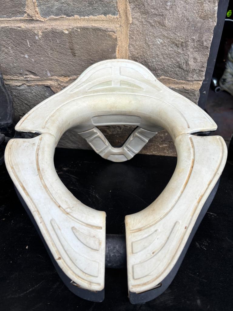 Witte nekbeschermer, Dames, Overige typen, L, Tweedehands