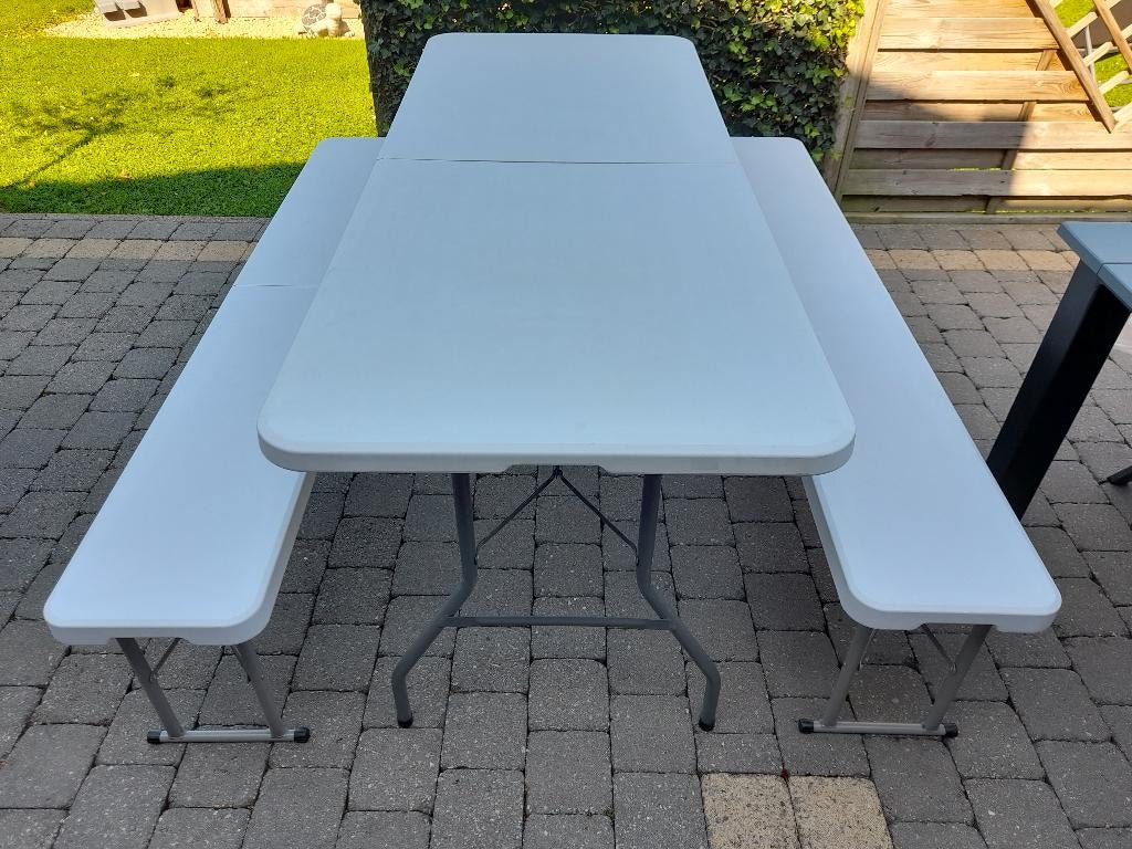1 Table pliante 180 cm et 2 bancs pliants - A louer, Maison & Meubles, Tables | Tables d'appoint, Utilisé, Rectangulaire, 75 cm ou plus