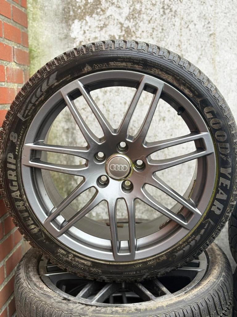 Audi 18’’ originele velgen + Goodyear winterb. 245/40 R18, Ophalen, 18 inch, 245 mm, Banden en Velgen