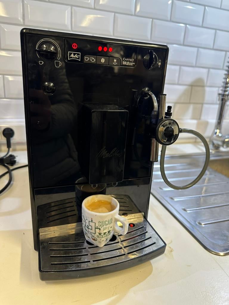 À saisir Machine a cafe Melitta solo milk, Machine à espresso, Réservoir d'eau amovible, Café en grains, Reconditionné