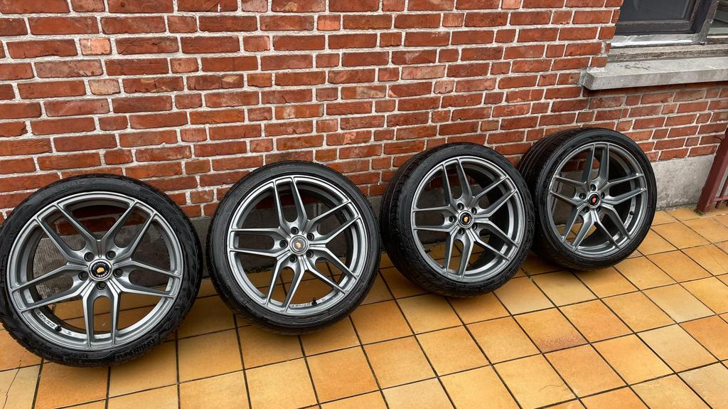 Uniroyal Vossen Velgen 215/40 R17 ET38 5x112, Autos : Pièces & Accessoires, Pneus & Jantes, Pneus et Jantes, 215 mm, Véhicule de tourisme