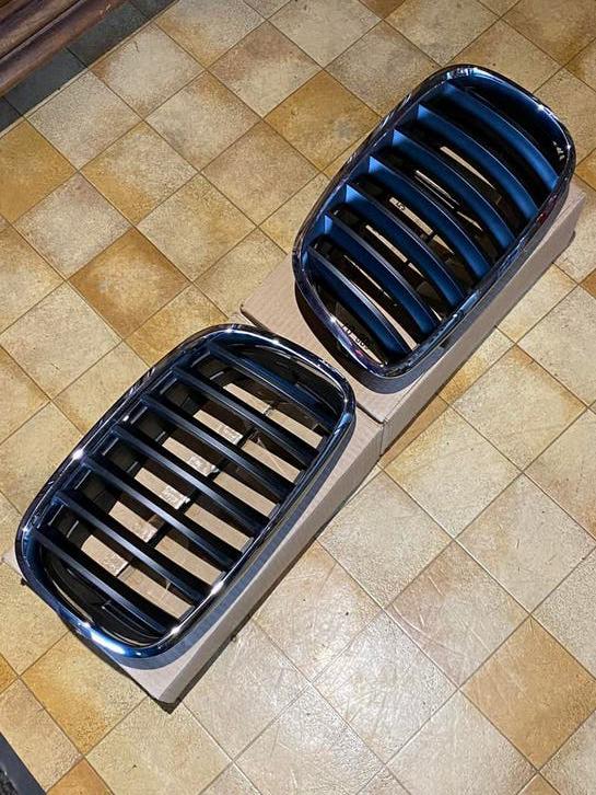 Nieuwe originele BMW X5 F15 radiatorgrill., Auto-onderdelen, Carrosserie, Ophalen of Verzenden, Nieuw, Voor, BMW