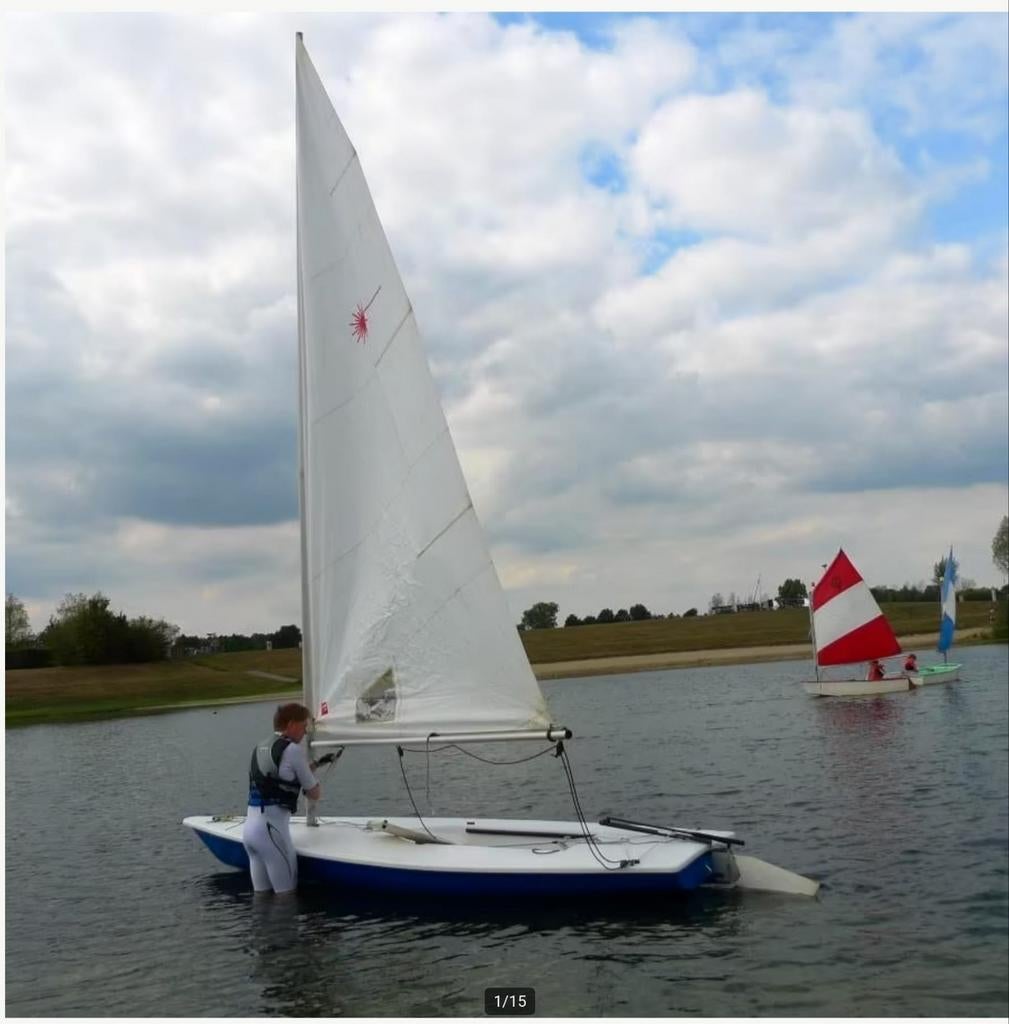 Laser zeilboot 1 persoon + strandkar, Sports nautiques & Bateaux, Voiles & Accessoires de voile, Utilisé, Accessoires, Enlèvement