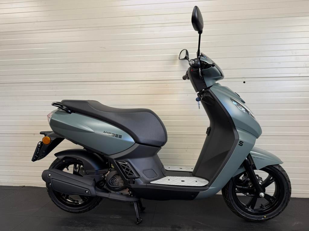 Peugeot kisbee klasse A (nieuwstaat), Vélos & Vélomoteurs, Scooters | Peugeot, Autres modèles, Comme neuf, Enlèvement, Classe A (25 km/h)
