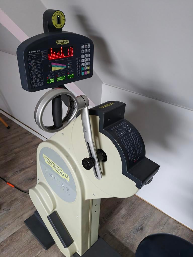 Technogym Pro armfiets, Ophalen