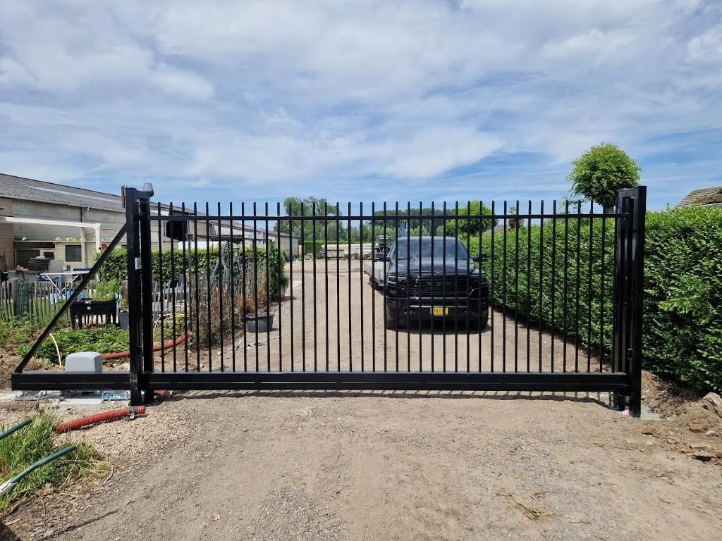 Vrijdragende spijlen schuifpoort of draaipoort incl montage, Tuin en Terras, Tuinpoorten, Ophalen, Nieuw, IJzer, Schuifpoort