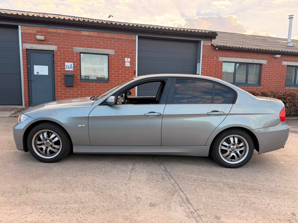 BMW 3 SERIE ✅318i BENZINE AIRCO ZETELVERWARMING, Auto's, 1995 cc, Zwart, 4 cilinders, Parkeersensor