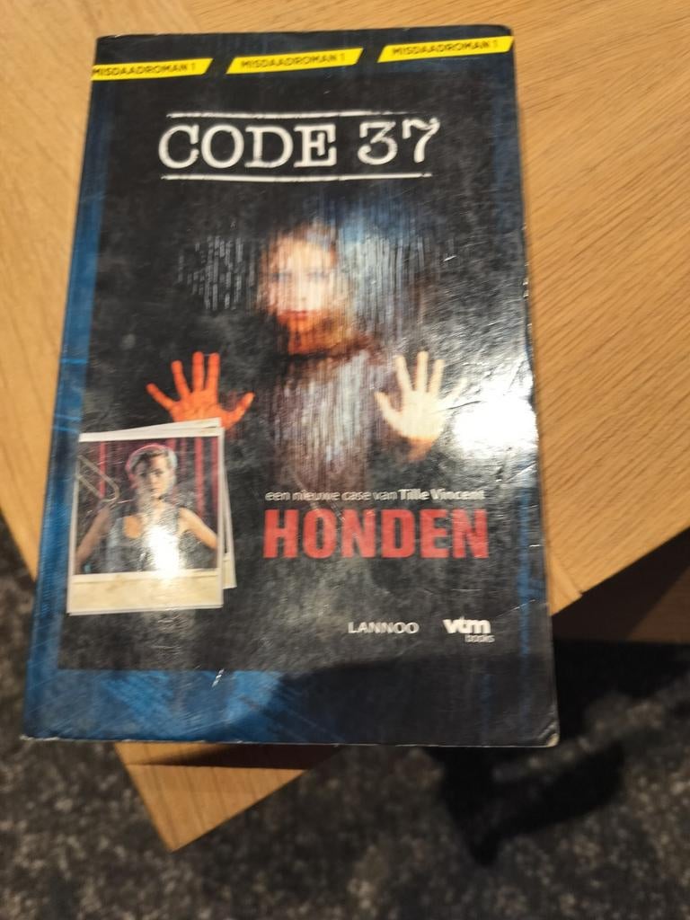 Code 37 - Honden - NL audio edition, Boeken, Ophalen of Verzenden