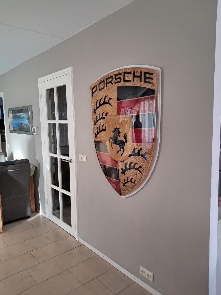 Originele Porsche reclame lichtbakplaat oude Logo jaren 80e, Collections, Marques & Objets publicitaires, Utilisé, Panneau publicitaire