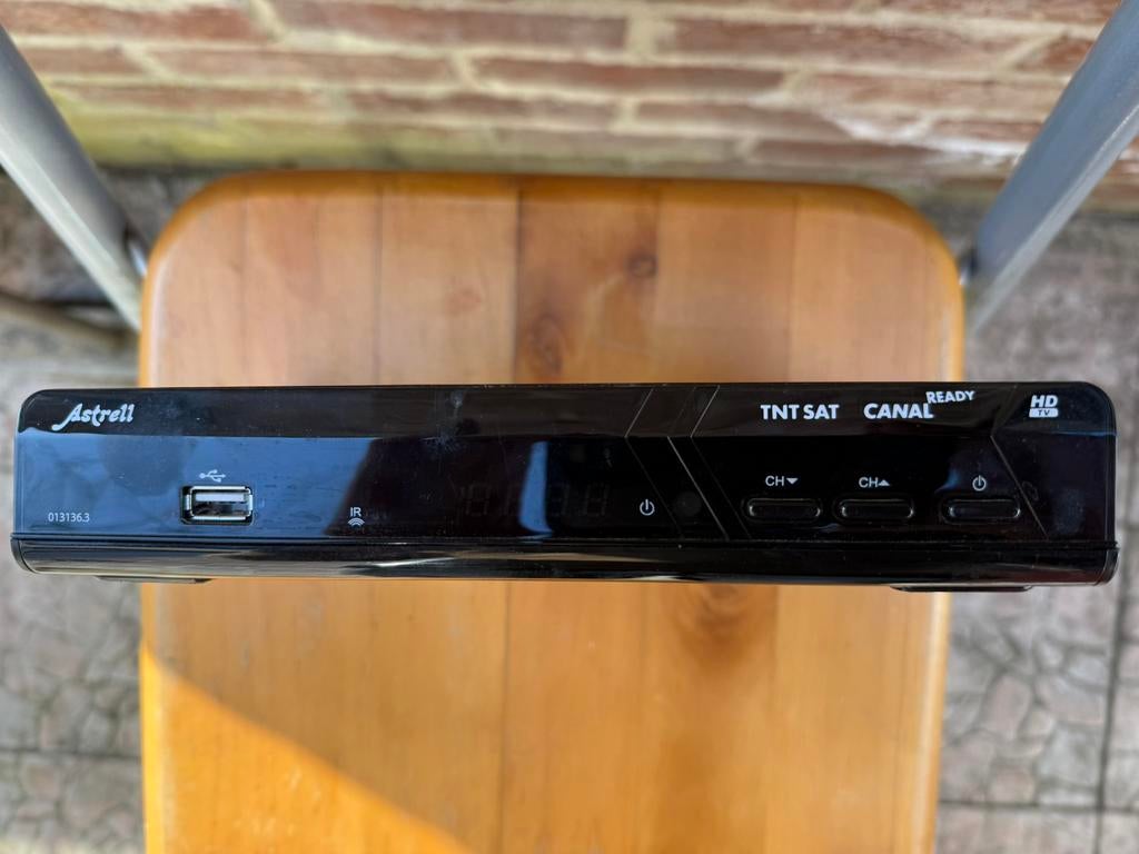 Astrell TNT SAT, TV, Hi-fi & Vidéo, Enlèvement, Utilisé