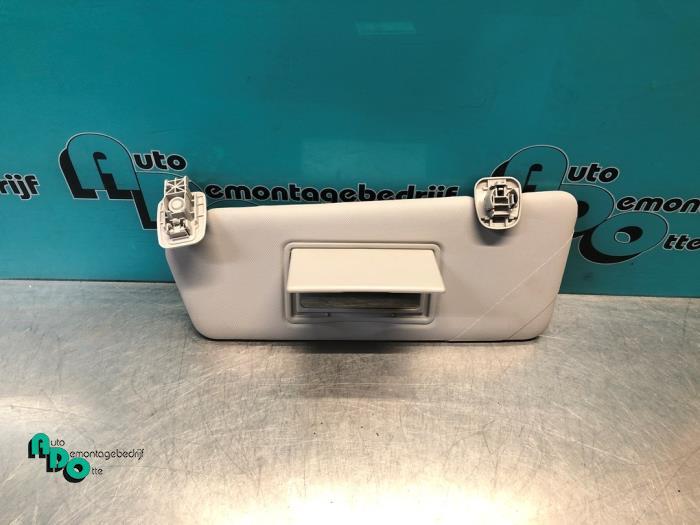 Pare-soleil d'un Renault Clio (Clio 4 12-), Renault, -, 3 mois de garantie, Utilisé