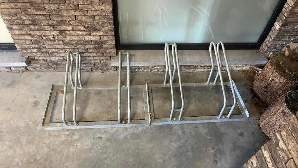 Fietsrek 4 fietsen, Ophalen, Zo goed als nieuw