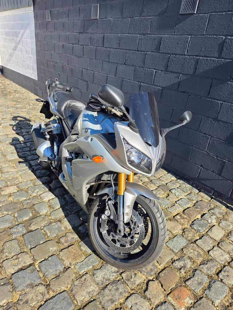 Moto yamaha fz1 gris carénage rare !!!, Motos, Enlèvement