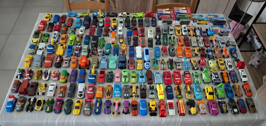 Groot lot +_ 315 matchbox en hotwheels auto's in 1 lot, Kinderen en Baby's, Speelgoed |Speelgoedvoertuigen, Ophalen