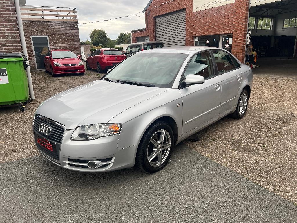 audi a4 /1.9 tdi /CAR PASS/garantie, Auto's, Audi, Voorwielaandrijving, 4 deurs, Zwart, 4 cilinders
