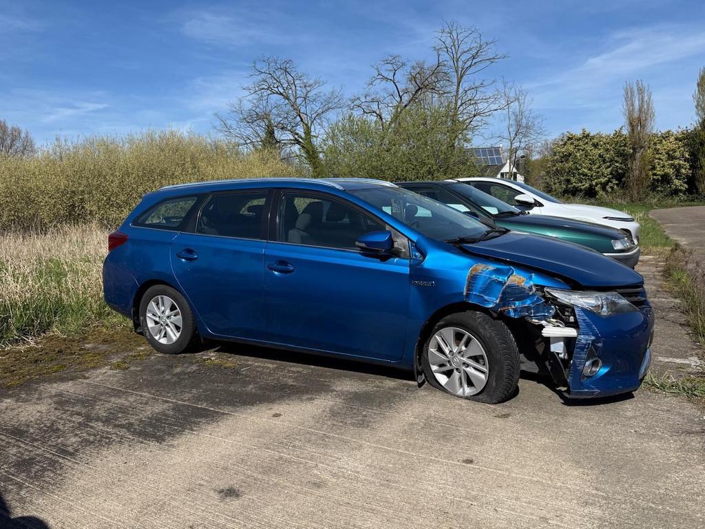Toyota Auris Touring Sports 1.8 Hybrid ONLY EXPORT, Autos, Éclairage LED, Achat, Entreprise, 5 portes