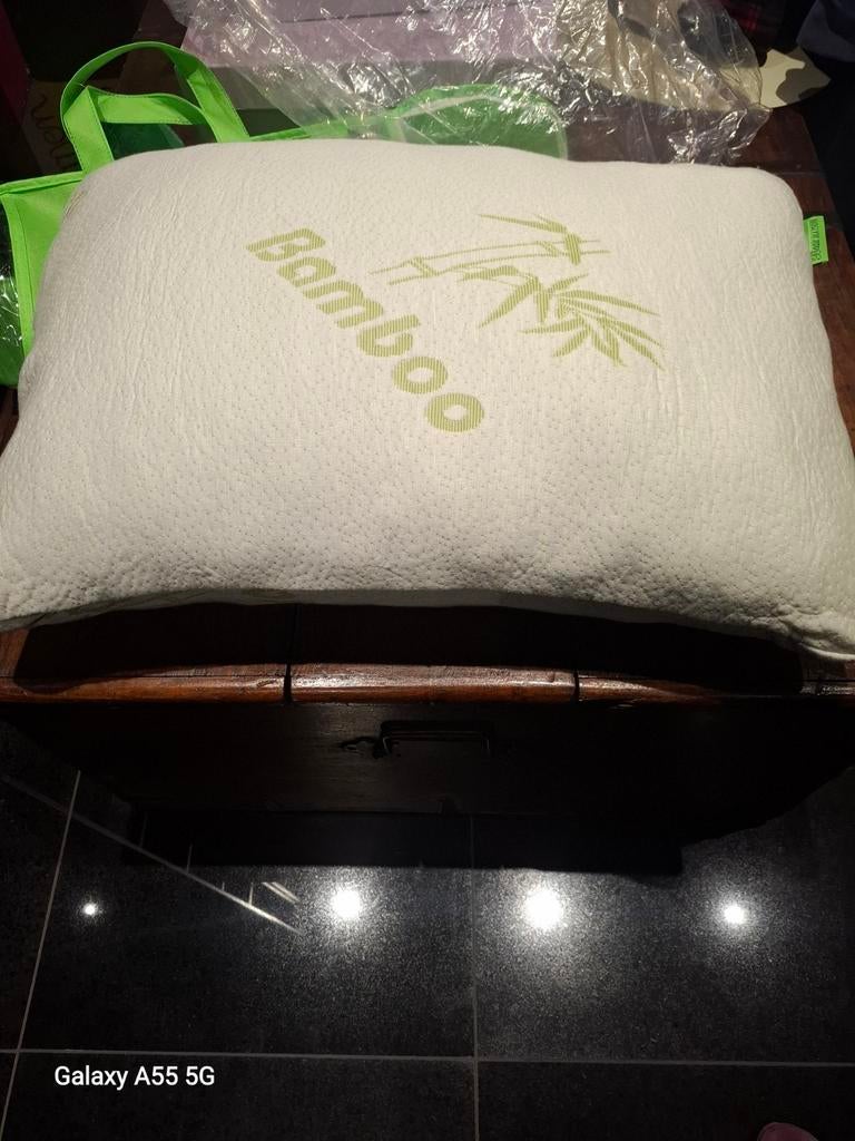 Bamboo hoofdkussen, Enlèvement