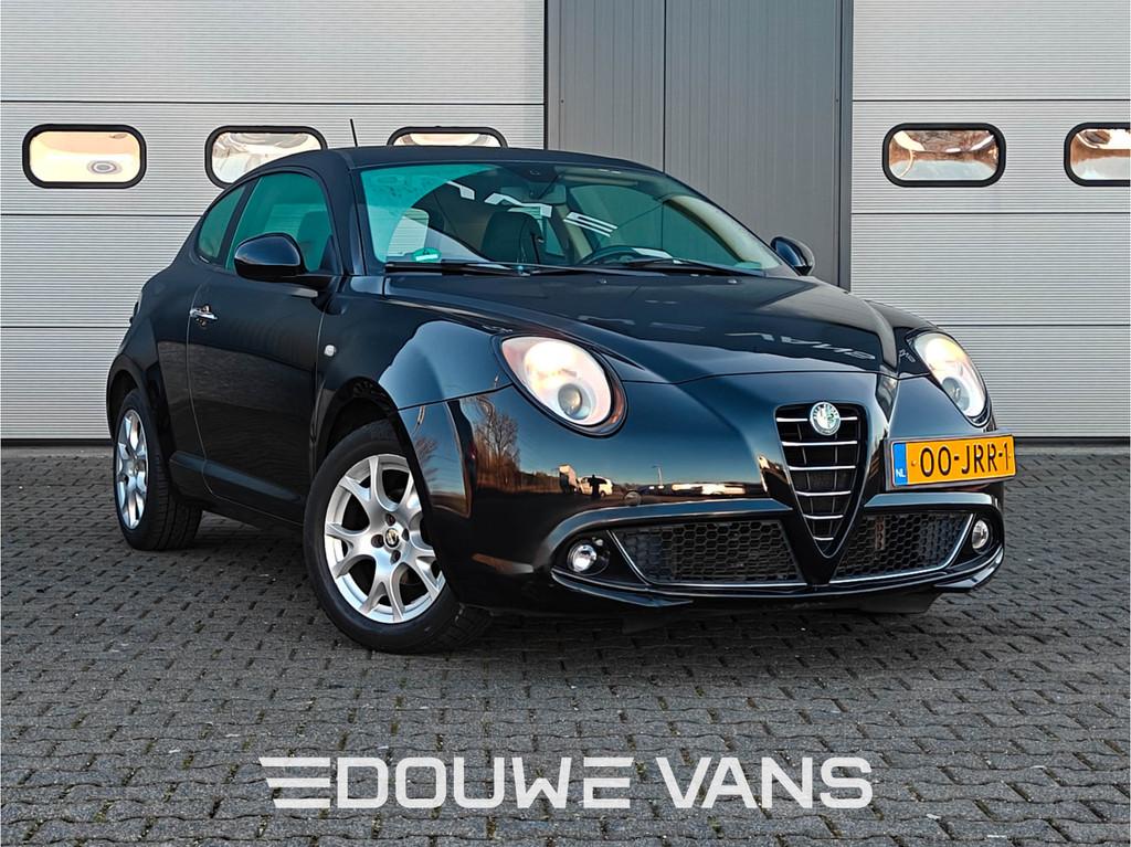 Alfa Romeo MiTo 1.4 Airco Navigatie Android Auto (bj 2009), Auto's, Alfa Romeo, Voorwielaandrijving, 4 zetels, Stof, Gebruikt