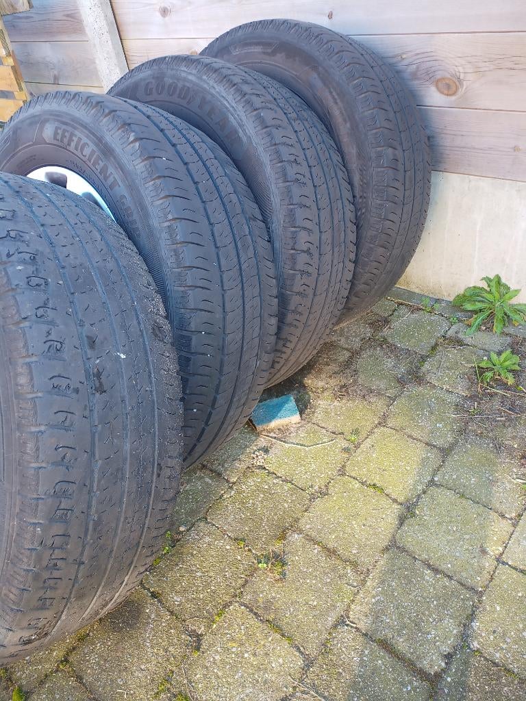 Ensemble de pneus Ford Transit Custom, Autos : Pièces & Accessoires, Pneus & Jantes, 215 mm, Enlèvement ou Envoi, 16 pouces, Utilisé