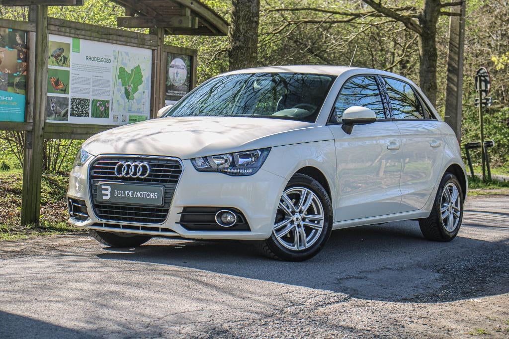 audi a1 1.2 tfsi *Zetelverwarming *Sensoren *Alu velgen, Auto's, Audi, Stof, 4 cilinders, 1198 cc, Wit