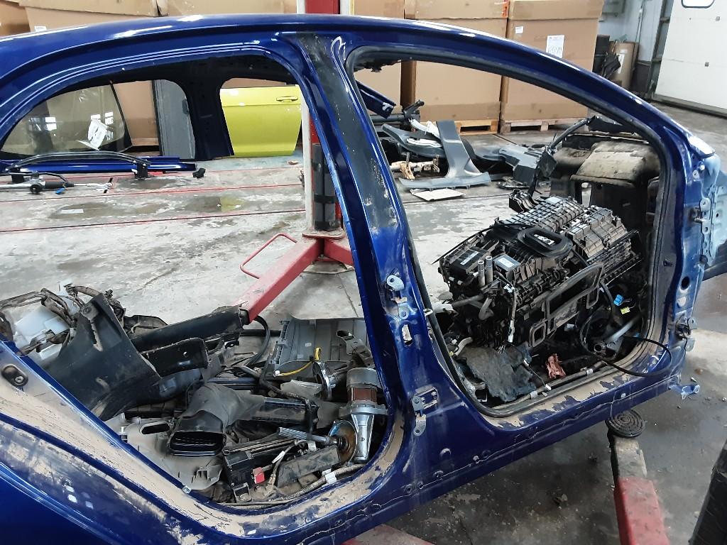 DIVERS MONTANT PORTE C D Toyota Yaris IV (P21 / PA1 / PH1), Autos : Pièces & Accessoires, Autres pièces automobiles, Toyota, Utilisé