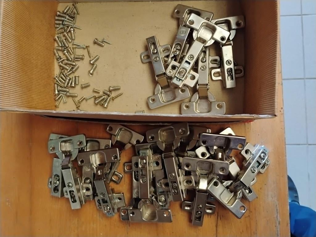 charnière pour armoire, Bricolage & Construction, Enlèvement ou Envoi, Utilisé, Métal, Porte intérieure