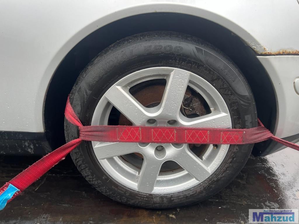 MERCEDES SLK R170 velgen 5x112 66.6 16 inch, Gebruikt, Mercedes-Benz AG, Mercedesstrasse 120
70372  Stuttgart, DE, Band(en)