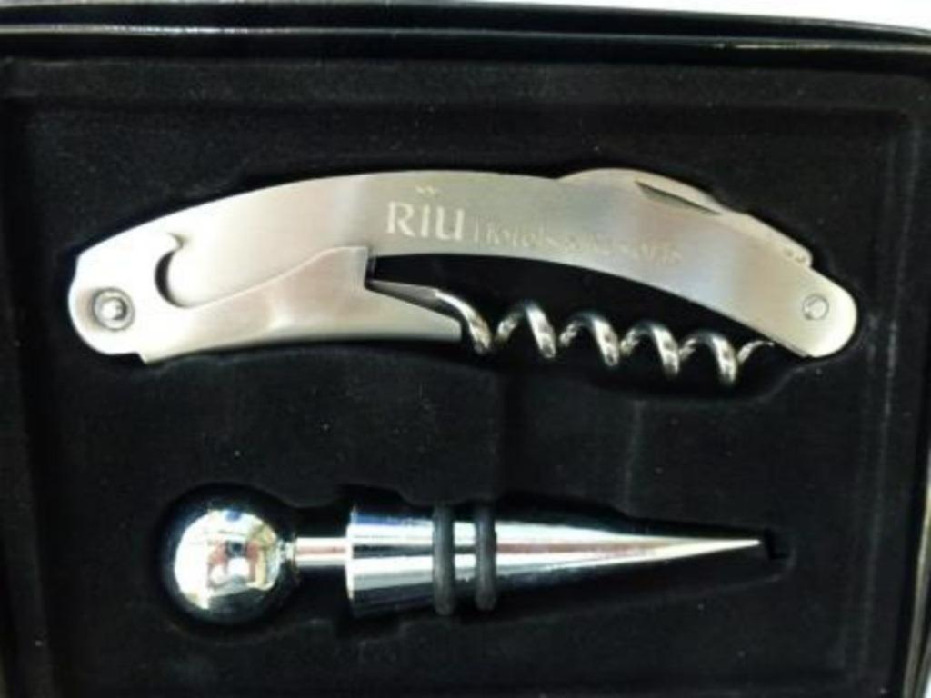 ensemble de tire-bouchon et bouchon de bouteille dans une bo, Enlèvement ou Envoi, Neuf, Autres matériaux, Couverts en vrac