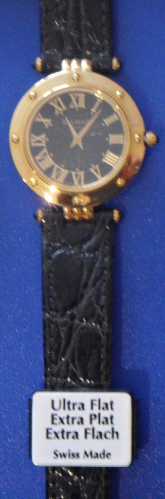 Montre ronde dame Pierre Balmain, plaqué or, arabesques, Collections, Collections Autre, Neuf, Enlèvement ou Envoi