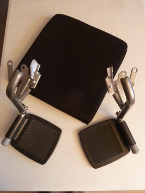 2 Solide Repose-pieds 45€, coussin 25€ fauteuil roulant NEUF, Divers, Chaises roulantes, Enlèvement ou Envoi, Neuf