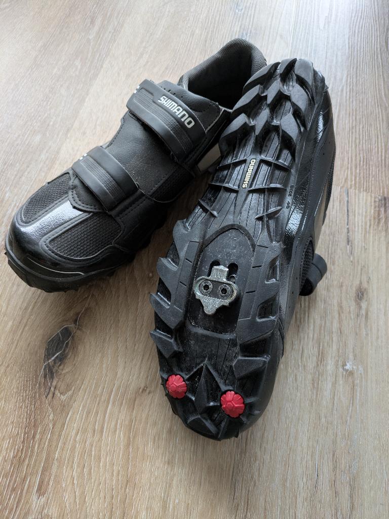 Shimano fietsschoenen MTB + waterdichte overschoenen, Ophalen of Verzenden, Zo goed als nieuw, Schoenen