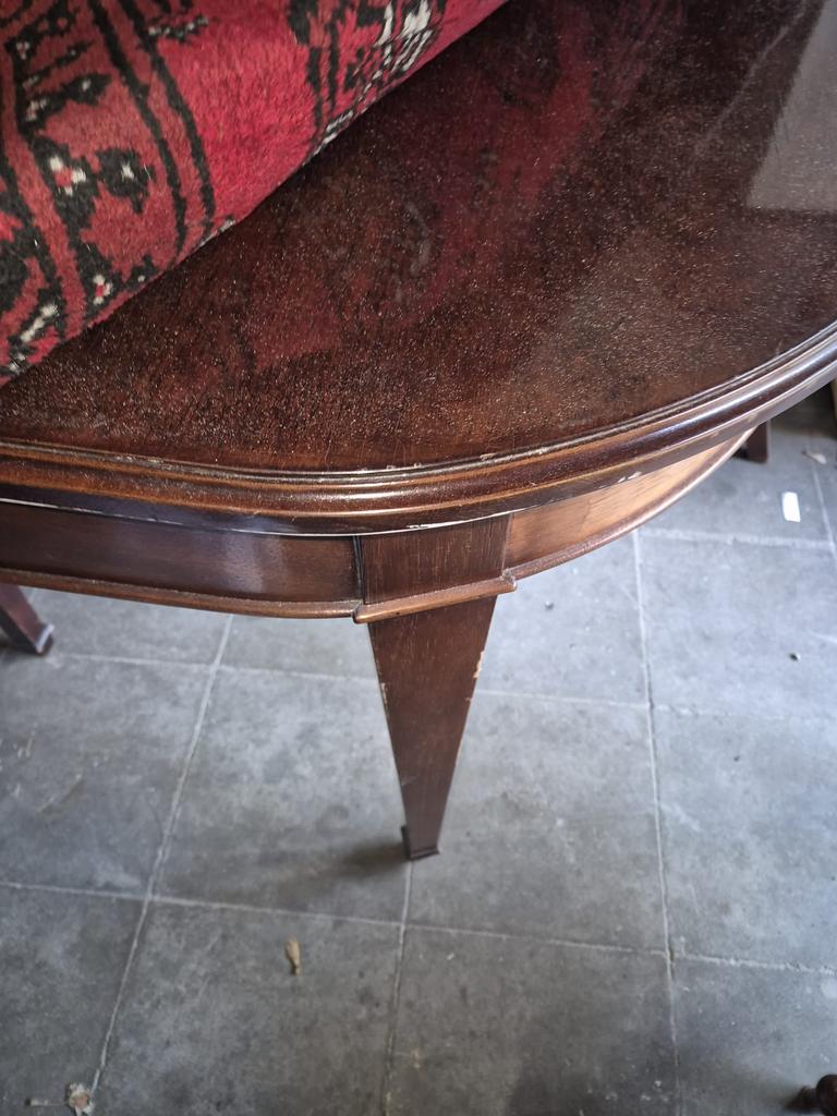 Grand table en bois acajou vintage et 14 chaises, Antiek en Kunst, Antiek | Meubels | Tafels, Ophalen of Verzenden