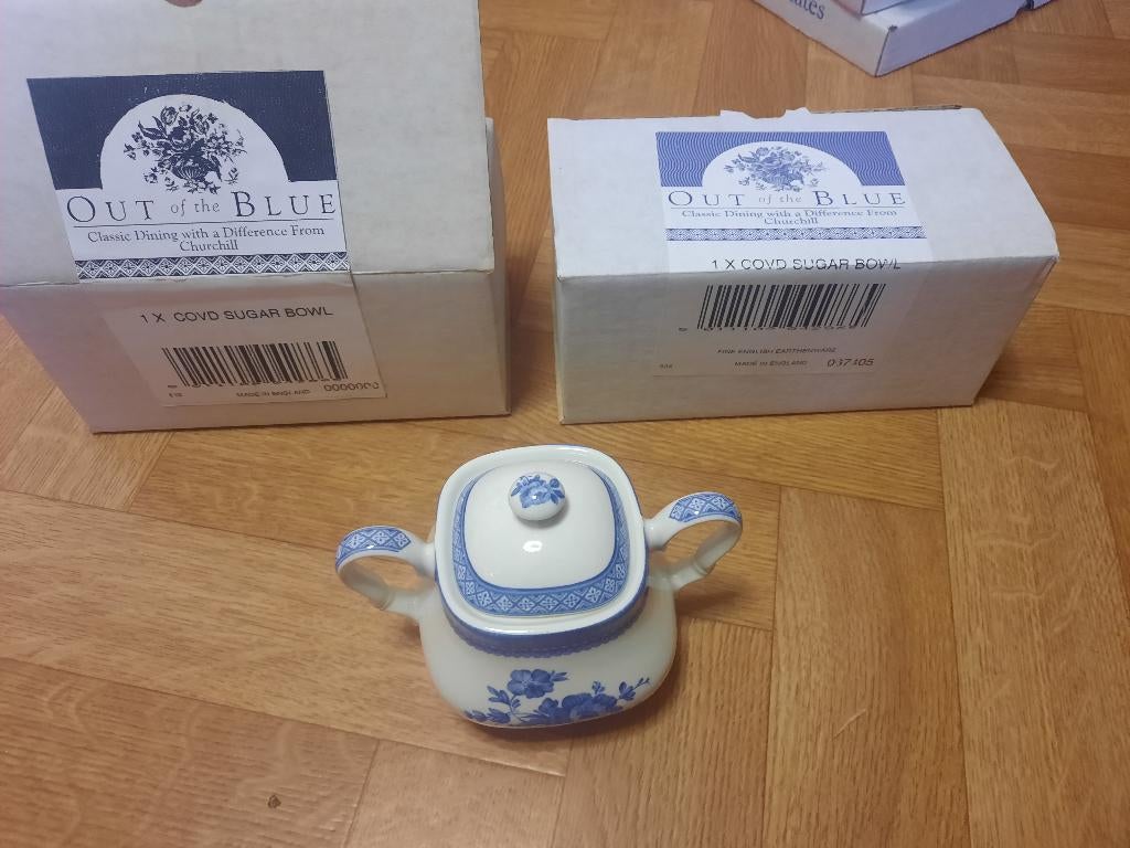 splinternieuw suikerpotje " Churchill " nog 2 stuks, Enlèvement ou Envoi, Neuf, Assiettes(s)