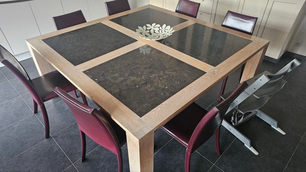 Zeer degelijke eiken tafel met graniet blad 180x180, Tuin en Terras, Tuinsets en Loungesets, Ophalen