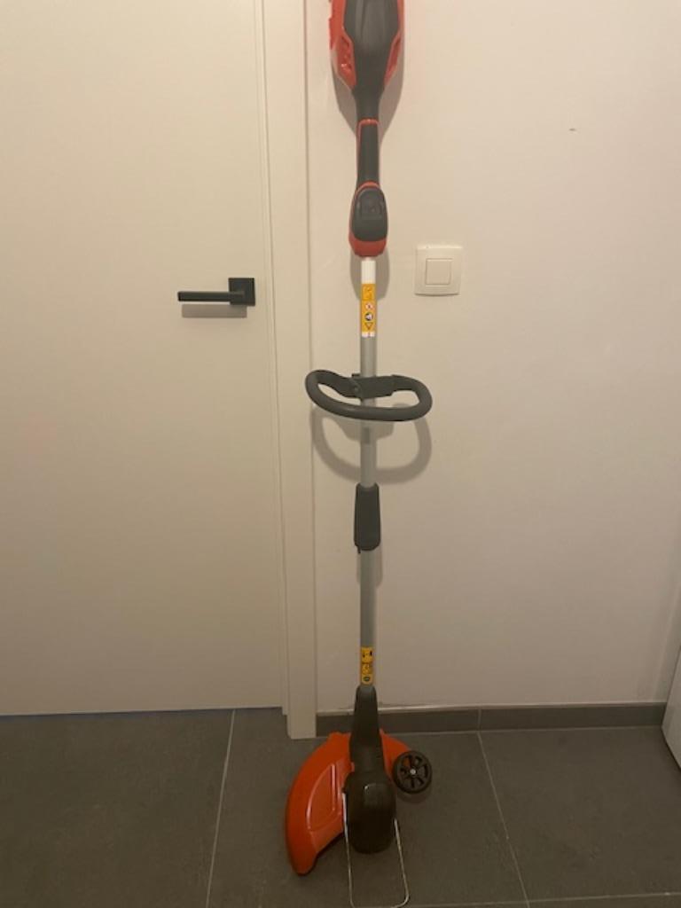 Husqvarna Grastrimmer inclusief accu en lader, Tuin en Terras, Ophalen, Zo goed als nieuw, Accu, Husqvarna