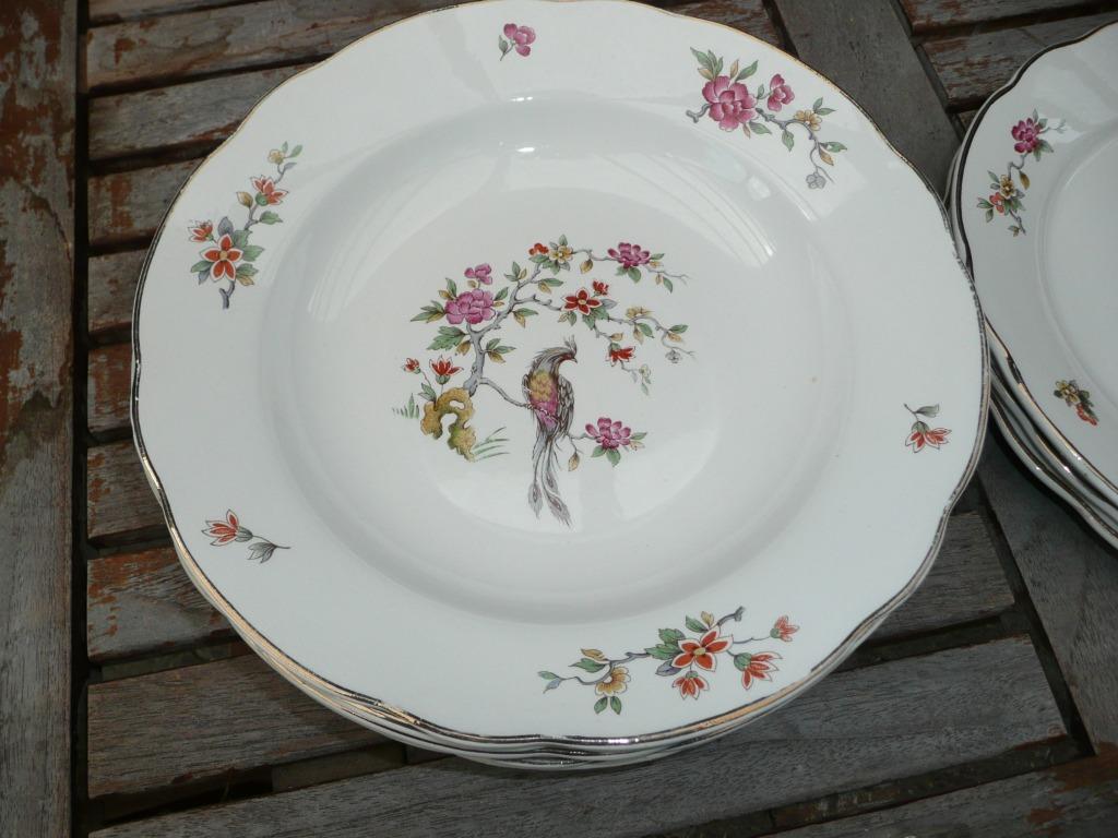 9 borden Digoin Sarreguemines Conde (paradijsvogel/pauw), Maison & Meubles, Cuisine | Vaisselle, Comme neuf, Assiettes(s), Porcelaine