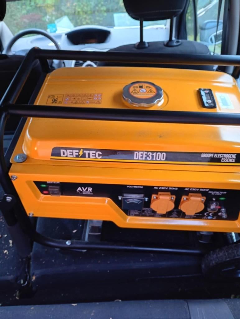 Groupe électrogène a essence 2500-3000W, Articles professionnels, Machines & Construction | Générateurs, Enlèvement