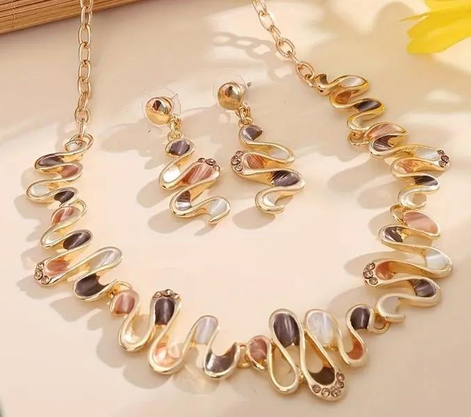 Sieradenset in goud-bruin, Handtassen en Accessoires, Kettingen, Overige materialen, Verstelbaar, Bruin, Nieuw