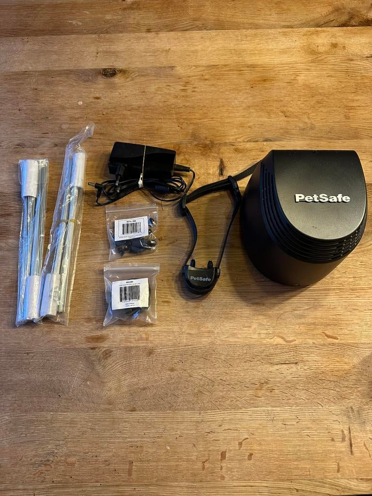 Clôture anti-fugue sans fil compacte STAY & PLAY, Animaux & Accessoires, Colliers & Médailles pour chiens, Comme neuf, Enlèvement ou Envoi