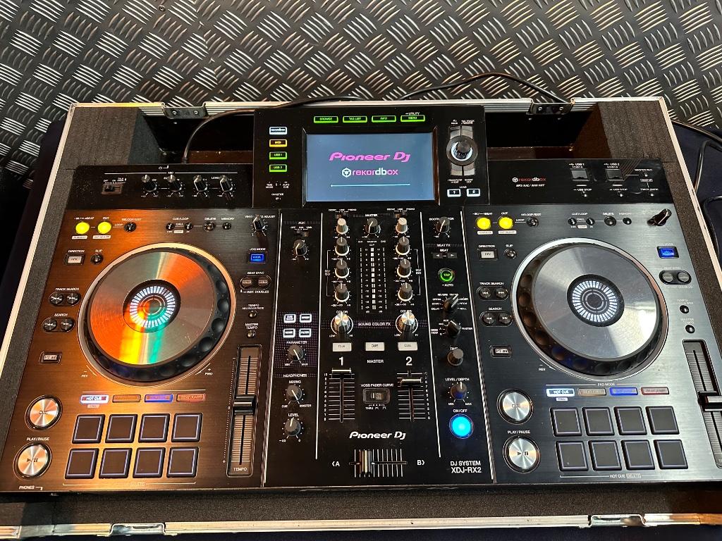 Pioneer xdj-rx2 met flightcase., Muziek en Instrumenten, Ophalen, Zo goed als nieuw