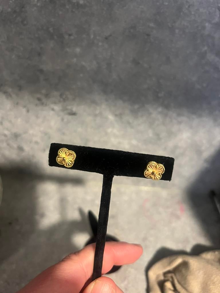 Boucles d'oreilles 18 carats Van Cleef,modèle,excellent état, Enlèvement ou Envoi, Comme neuf